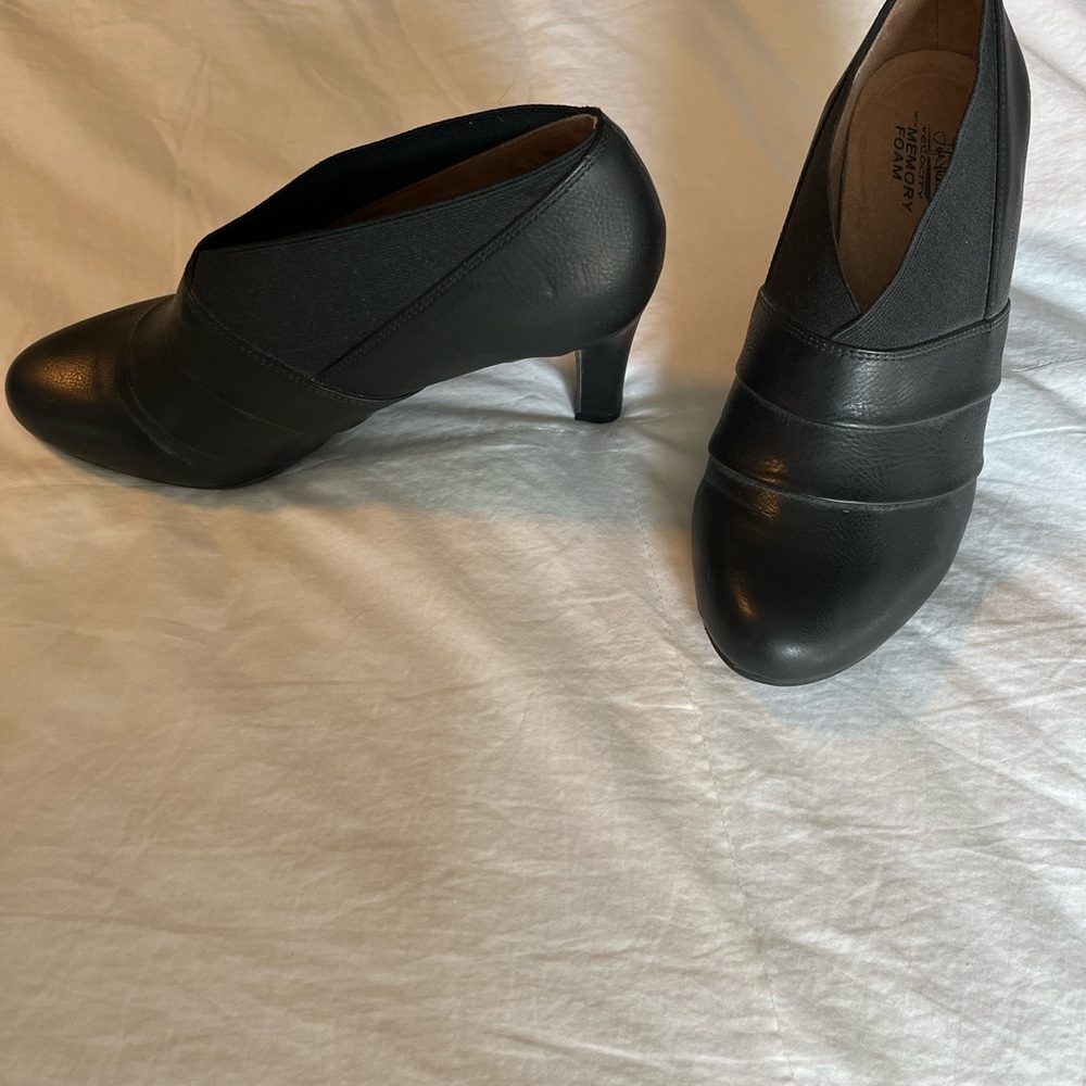 Life stride heels